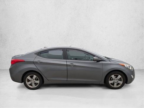 Used 2013 Hyundai Elantra GLS w/ Preferred Pkg FWD image 4