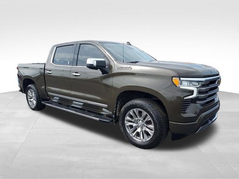 Used 2023 Chevrolet Silverado 1500 High Country w/ High Country Premium Package AWD/4WD image 7