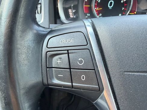 Used 2014 Volvo S60 T5 FWD image 19