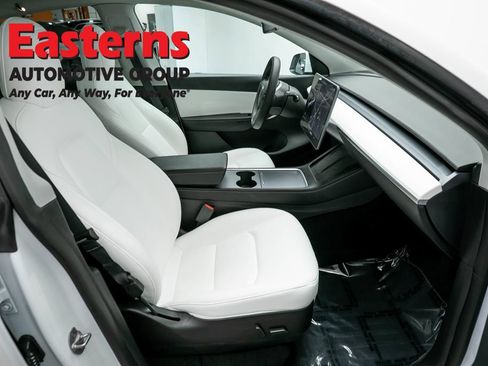 Used 2022 Tesla Model Y Long Range AWD/4WD image 20
