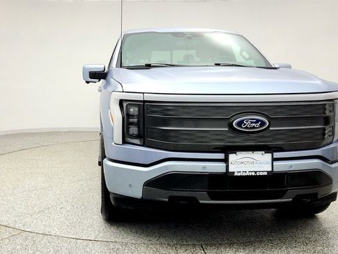 Used 2022 Ford F150 Lightning Lariat image 2
