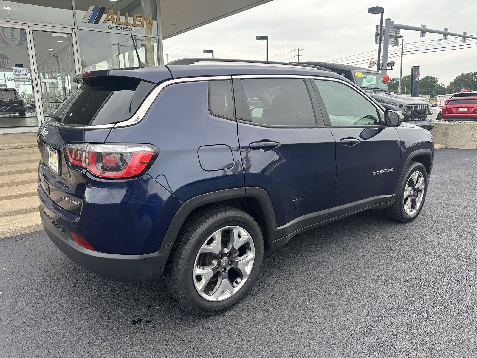 Used 2019 Jeep Compass Limited AWD/4WD image 12