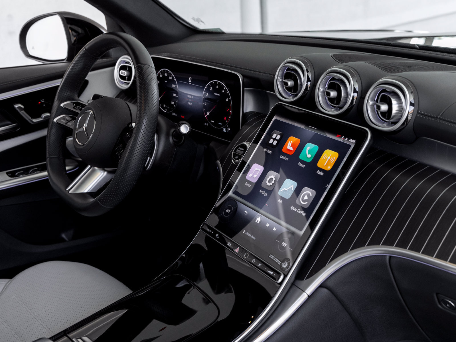 Certified 2026 Mercedes-Benz GLC 300 image 31