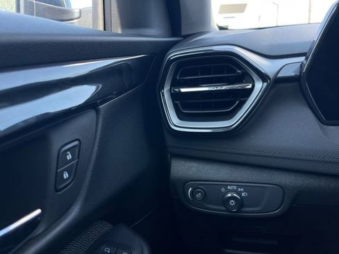 Used 2025 Chevrolet TrailBlazer LT image 20