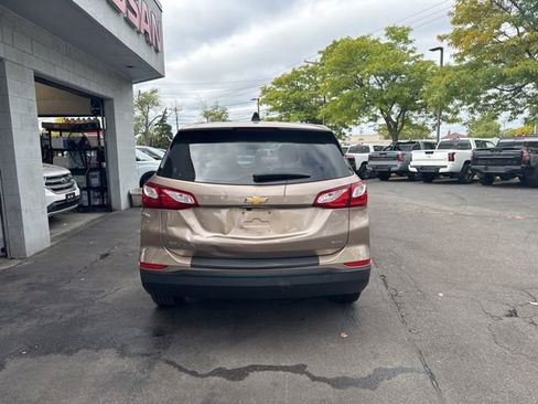 Used 2019 Chevrolet Equinox LS image 3