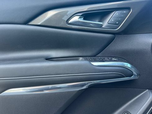 Used 2025 Chevrolet Traverse High Country w/ LPO, Floor Liner Package AWD/4WD image 11