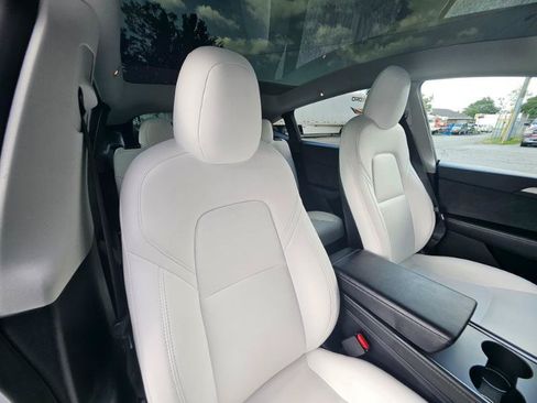 Used 2023 Tesla Model Y Long Range AWD/4WD image 58
