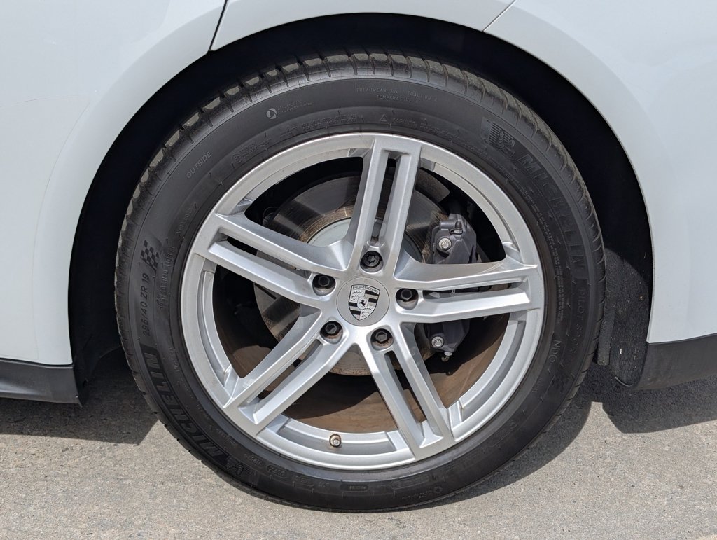 Certified 2025 Porsche Panamera RWD image 35