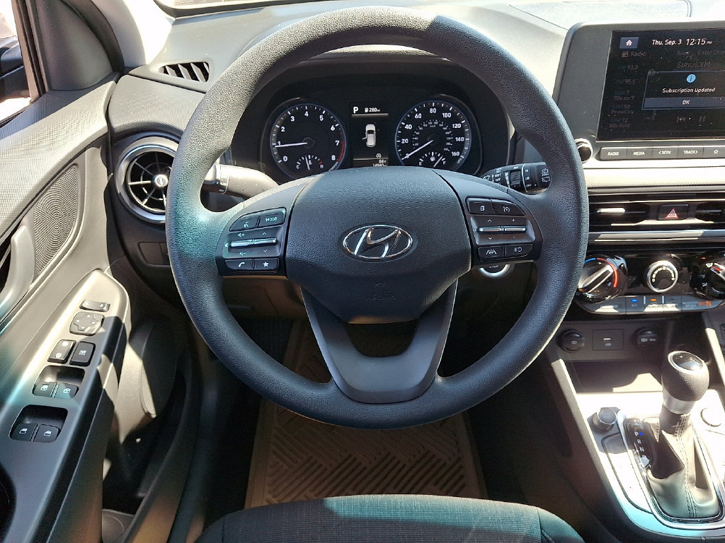Used 2023 Hyundai Kona SEL AWD/4WD image 2