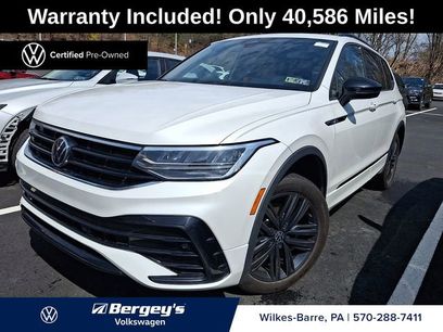 Certified 2022 Volkswagen Tiguan SE R-Line