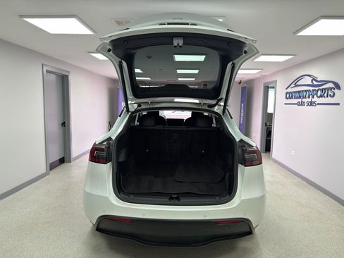 Used 2022 Tesla Model Y Performance AWD/4WD image 34