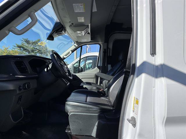 Used 2026 Ford Transit 250 148 Medium Roof w/ Load Area Protection Package RWD image 32