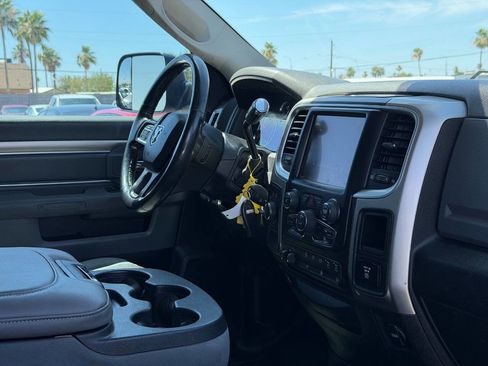 Used 2017 RAM 2500 Big Horn w/ Sport Appearance Group AWD/4WD image 28