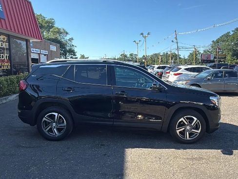 Used 2021 GMC Terrain SLT image 5