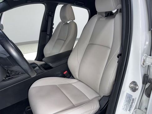 Used 2019 MAZDA MAZDA3 AWD Hatchback w/ Preferred Pkg image 15