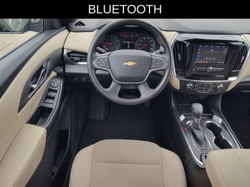 Used 2022 Chevrolet Traverse LS FWD image 8