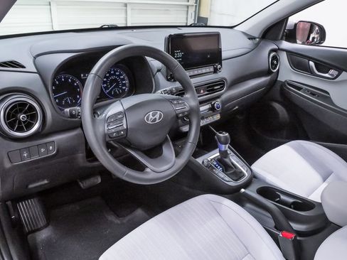 Certified 2023 Hyundai Kona SEL w/ Convenience Package FWD image 2