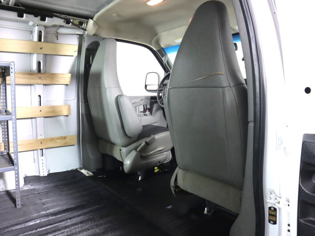 Used 2018 GMC Savana 2500 w/ Driver Convenience Package RWD image 32