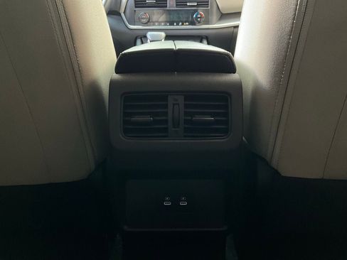 Used 2025 Nissan Rogue SV image 13