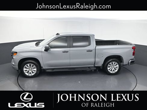 Used 2025 Chevrolet Silverado 1500 Custom RWD image 29