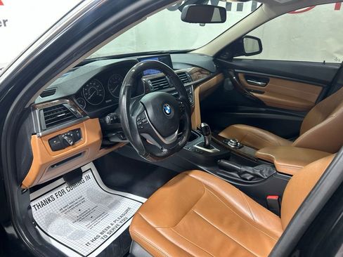 Used 2013 BMW 335i xDrive Sedan AWD/4WD image 23