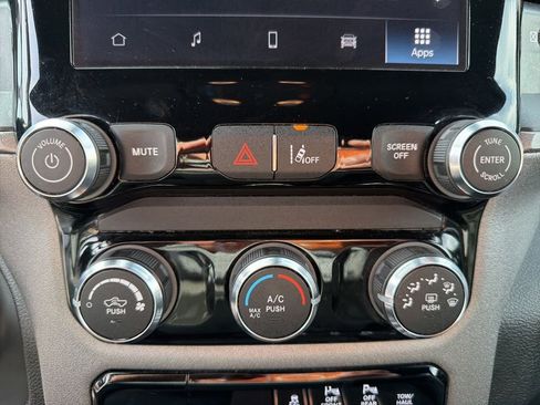 Used 2025 RAM 1500 Tradesman AWD/4WD image 36