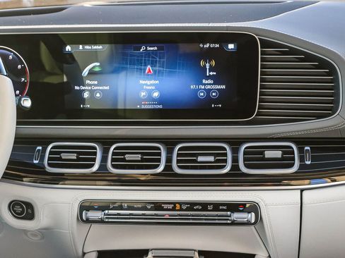 Used 2023 Mercedes-Benz Maybach GLS 600 4MATIC image 27