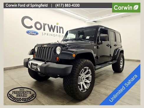 Used 2013 Jeep Wrangler Unlimited Sahara w/ Connectivity Group AWD/4WD image 1