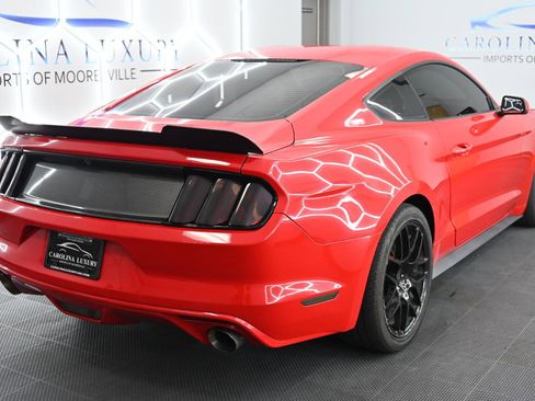 Used 2016 Ford Mustang GT RWD image 4