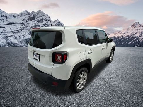 New 2023 Jeep Renegade Latitude image 38