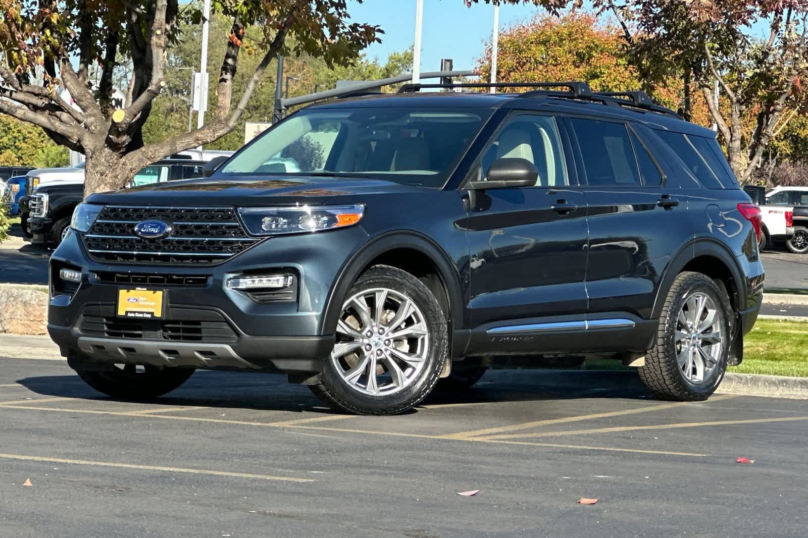 Certified 2023 Ford Explorer XLT w/ Equipment Group 202A AWD/4WD image 1