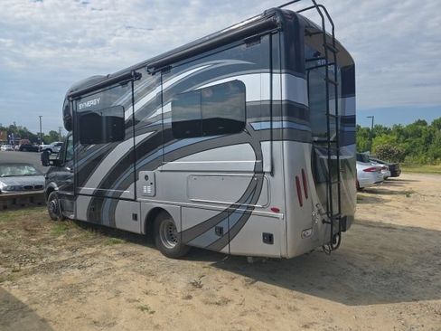 Used 2016 Mercedes-Benz Sprinter 3500 image 5