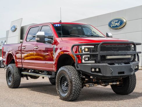 Used 2019 Ford F250 Lariat w/ Chrome Package AWD/4WD image 1