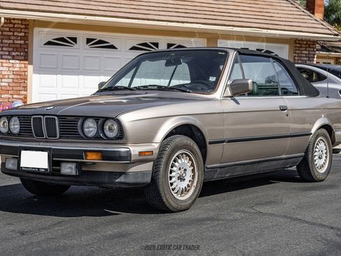 Used 1989 BMW 325i Convertible RWD image 22