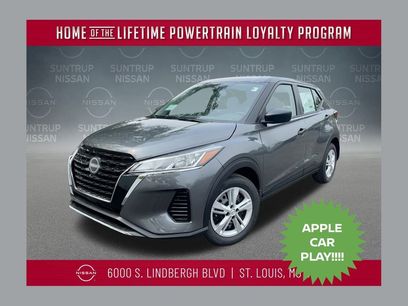 New 2025 Nissan Kicks Play S