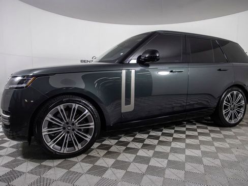 Used 2024 Land Rover Range Rover SE AWD/4WD image 7