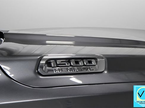 Used 2021 RAM 1500 Big Horn image 28