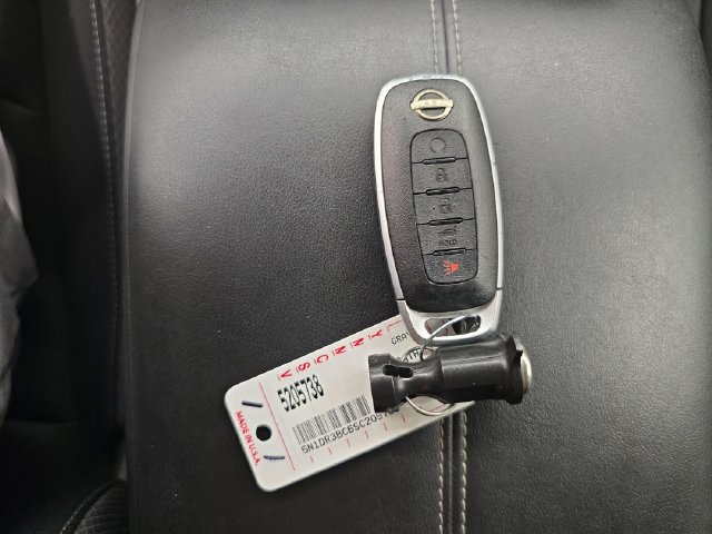 Used 2025 Nissan Pathfinder SV AWD/4WD image 29