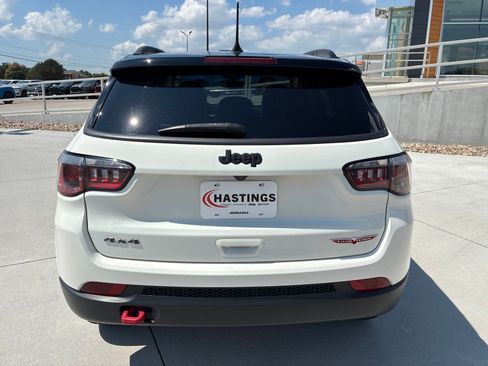 Used 2020 Jeep Compass Trailhawk AWD/4WD image 4