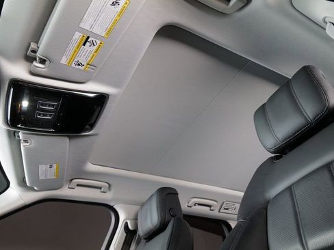 Used 2018 Land Rover Range Rover Sport HSE image 23