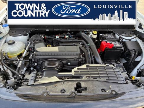 Used 2025 Ford Maverick Lobo AWD/4WD image 25