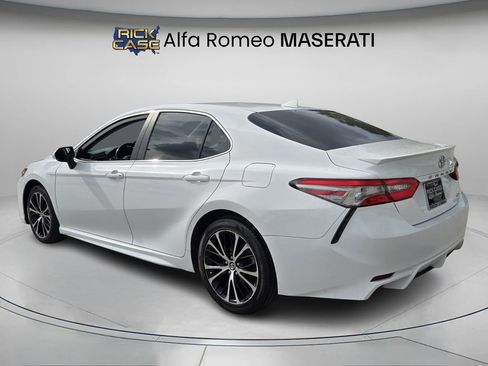 Used 2019 Toyota Camry SE w/ Convenience Package image 7