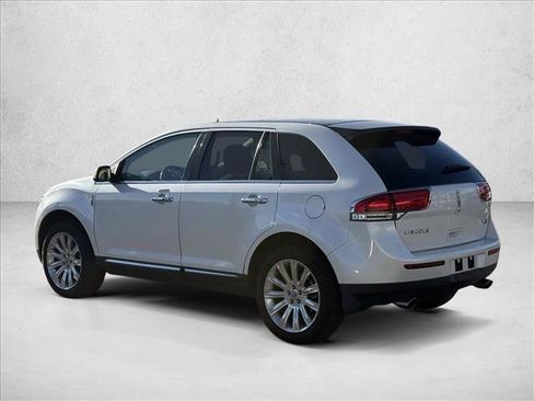 Used 2015 Lincoln MKX FWD w/ Equipment Group 101A image 7