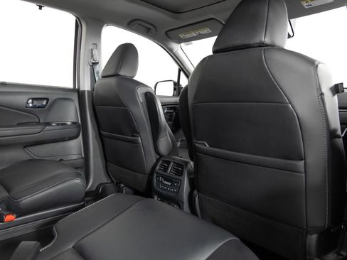 Used 2022 Honda Pilot Touring image 23