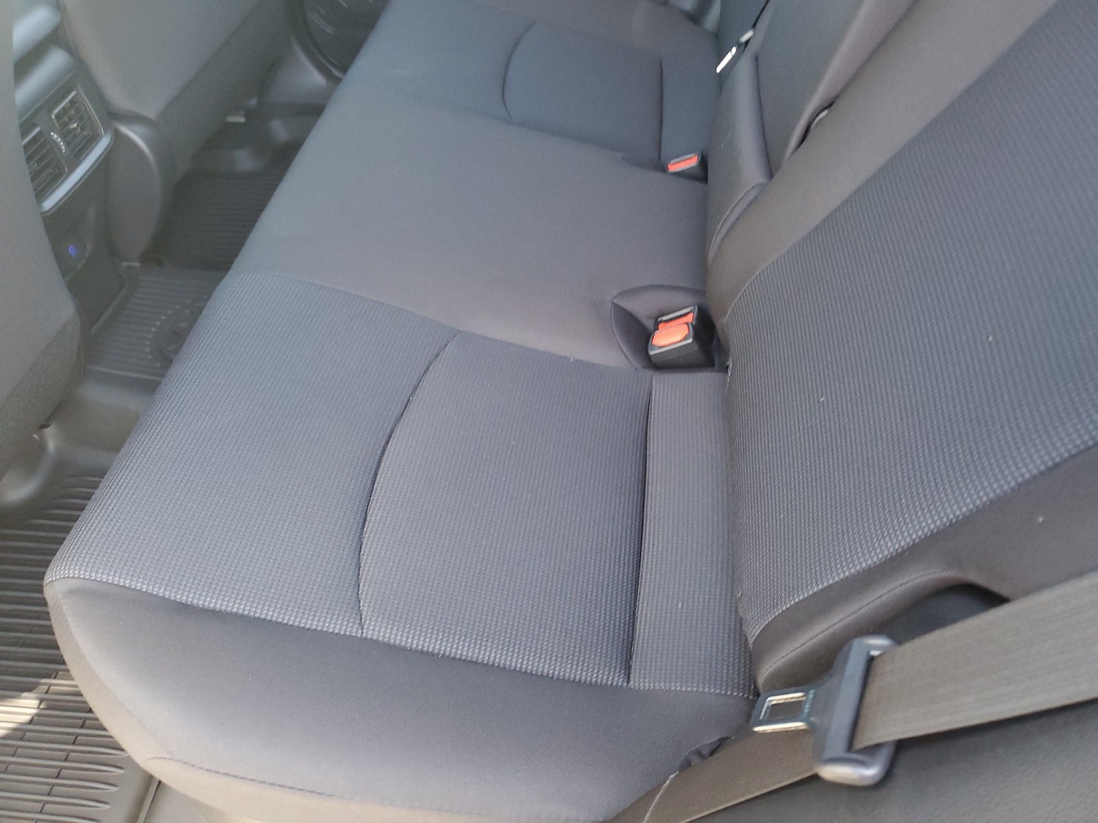 Used 2025 Toyota RAV4 LE AWD/4WD image 15