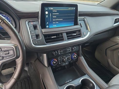 Used 2022 Chevrolet Tahoe Z71 w/ Off-Road Capability Package image 21