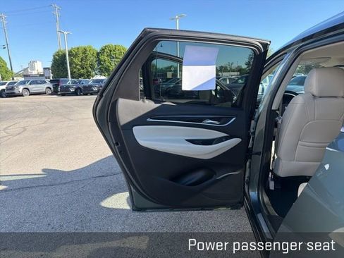 Used 2023 Buick Enclave Essence FWD image 31