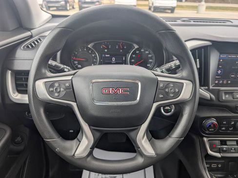Used 2023 GMC Terrain SLE w/ Driver Convenience Package image 13