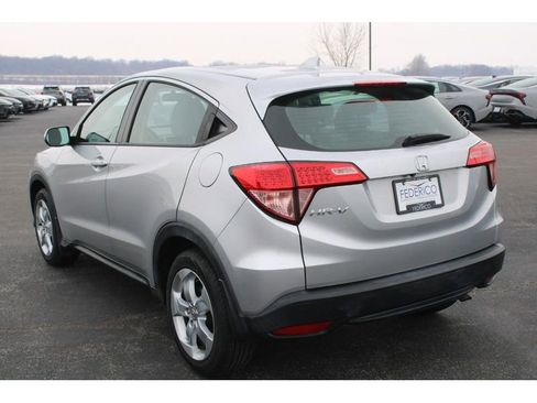 Used 2016 Honda HR-V LX image 6