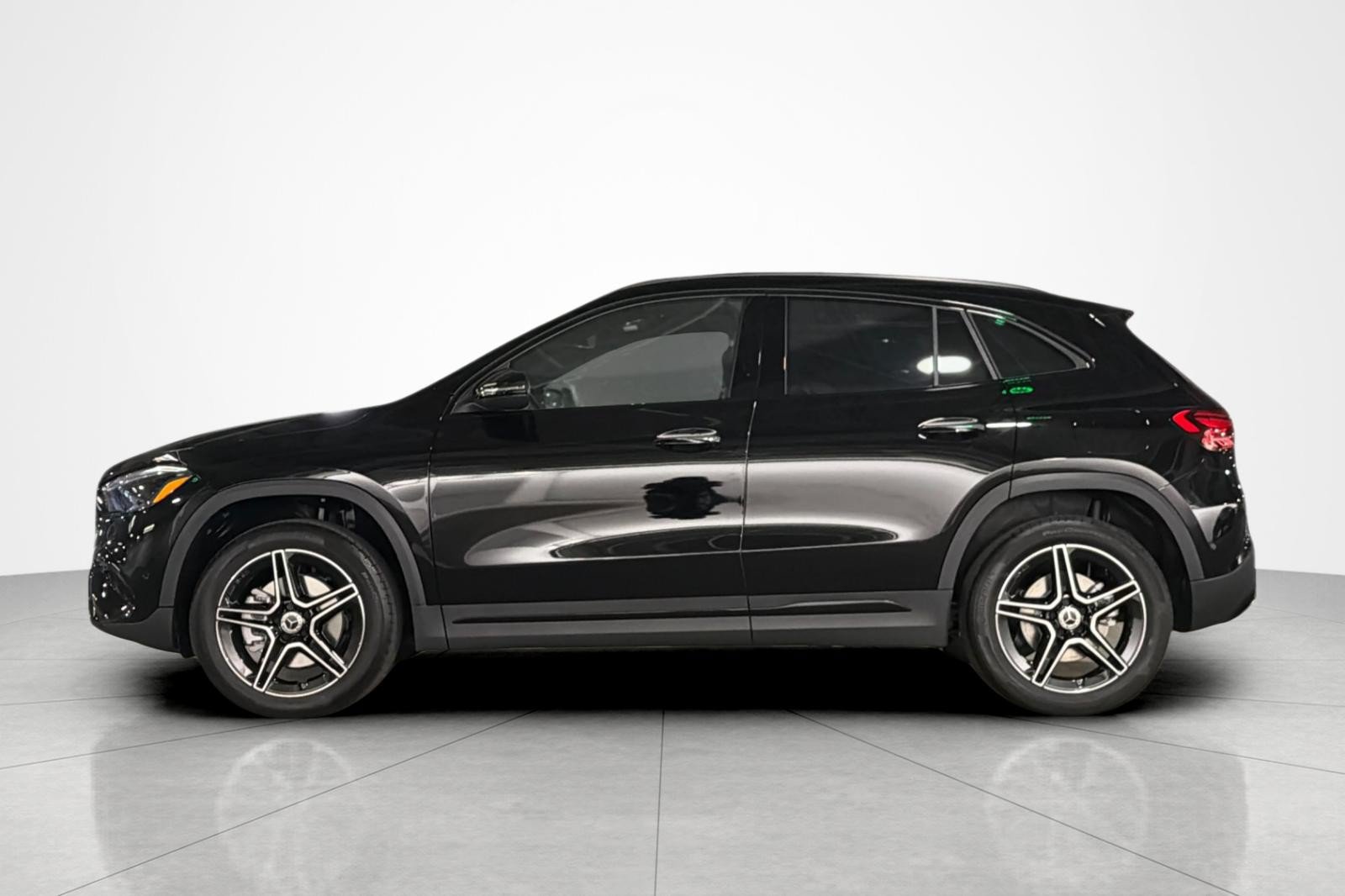 New 2026 Mercedes-Benz GLA 250 image 2